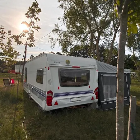 Zafalowane Przyczepy Campsite